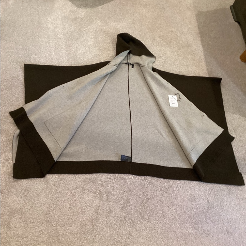 Theory Poncho - Picture 9 of 14